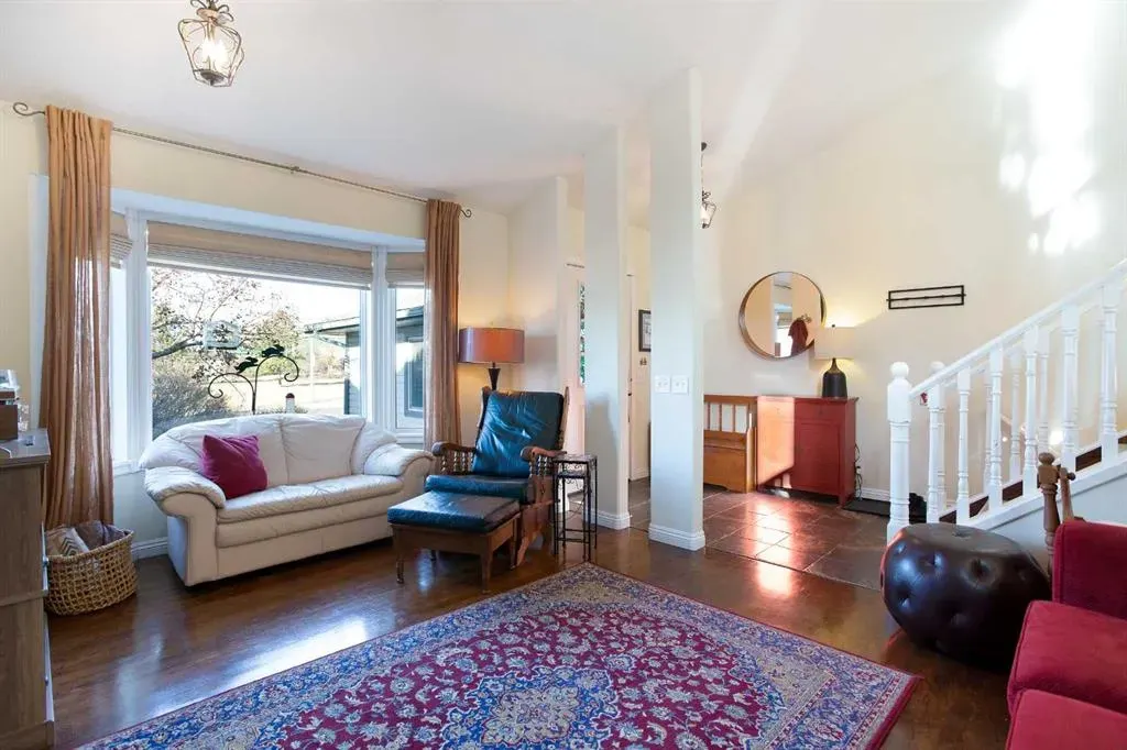 214 Canals Boulevard SW