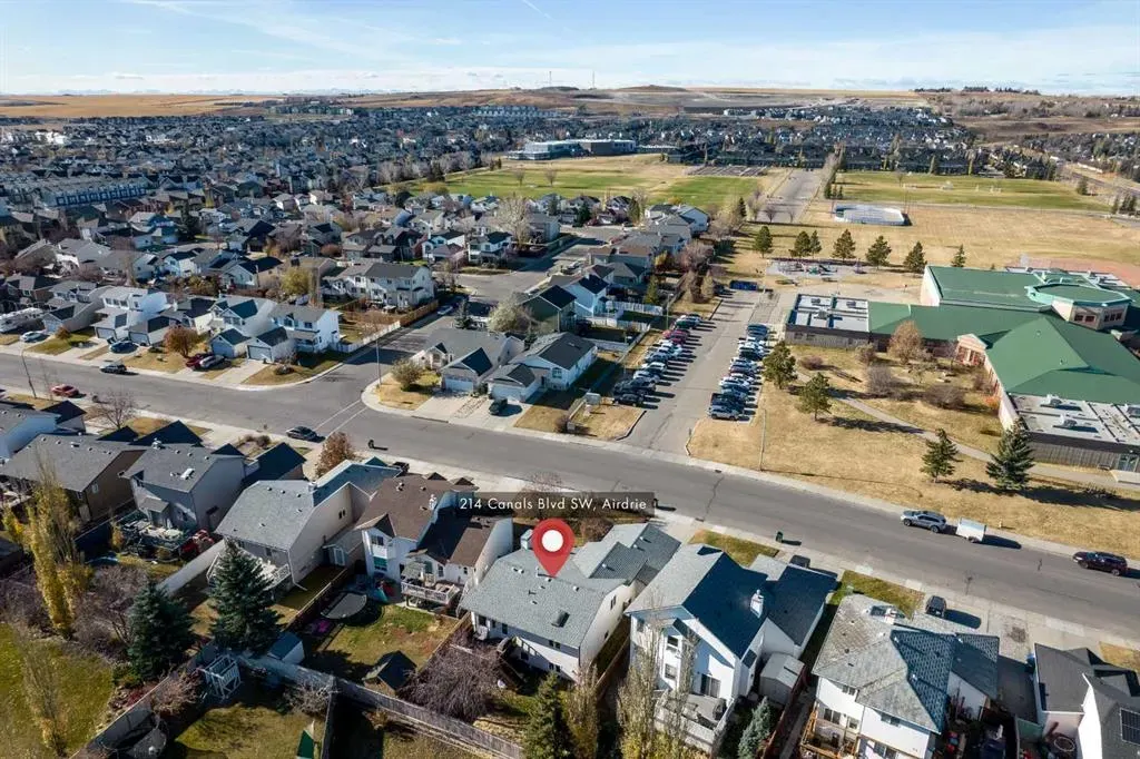 214 Canals Boulevard SW