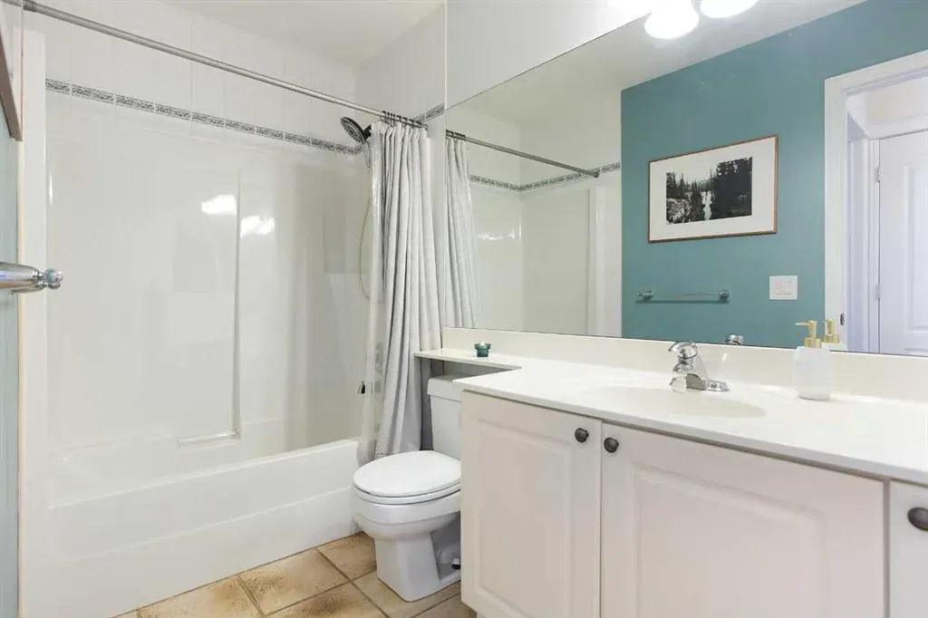 214 Canals Boulevard SW