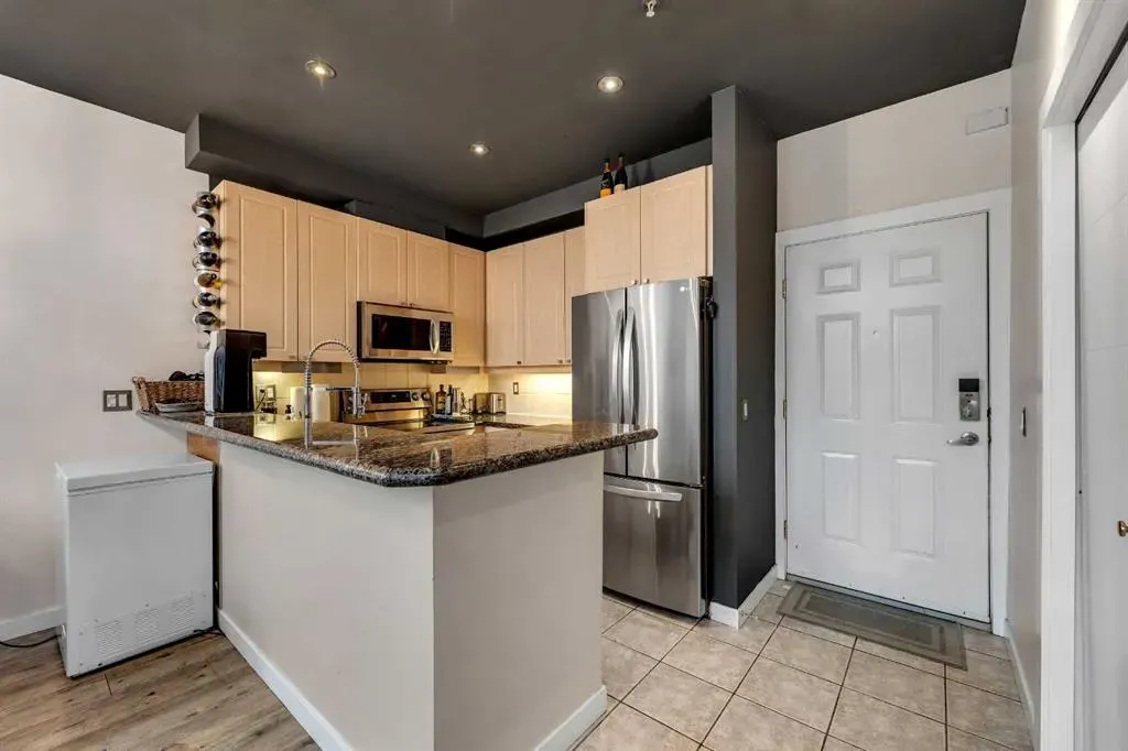 527 15 Avenue SW, #416