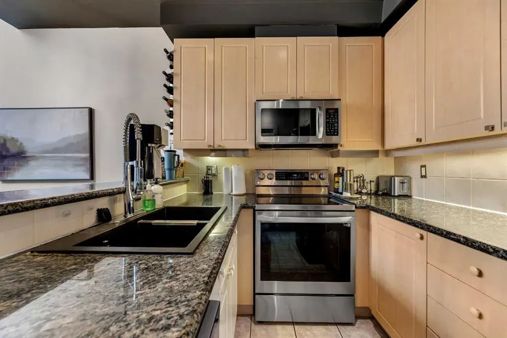 527 15 Avenue SW, #416