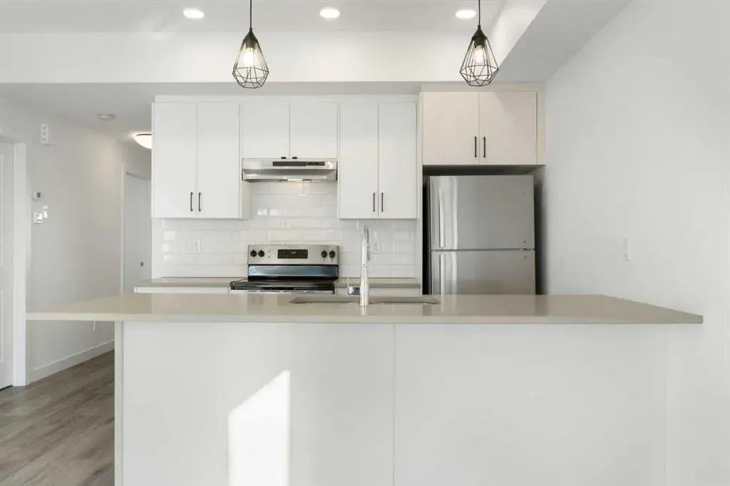 24 Rivercrest Drive, #605