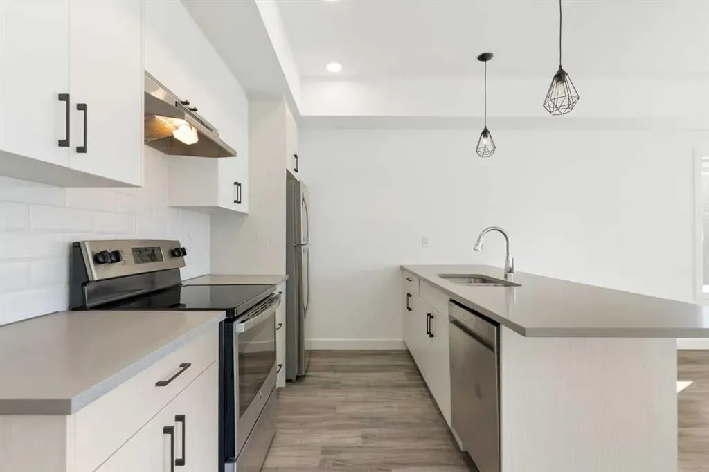 24 Rivercrest Drive, #605