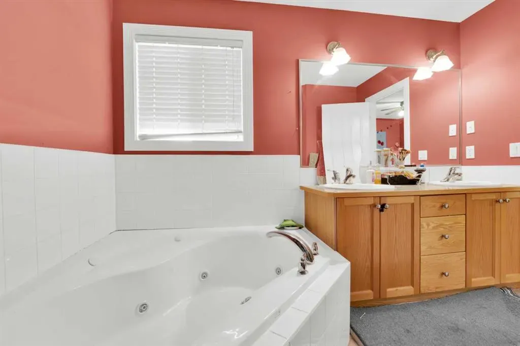 185 Tarawood Place NE