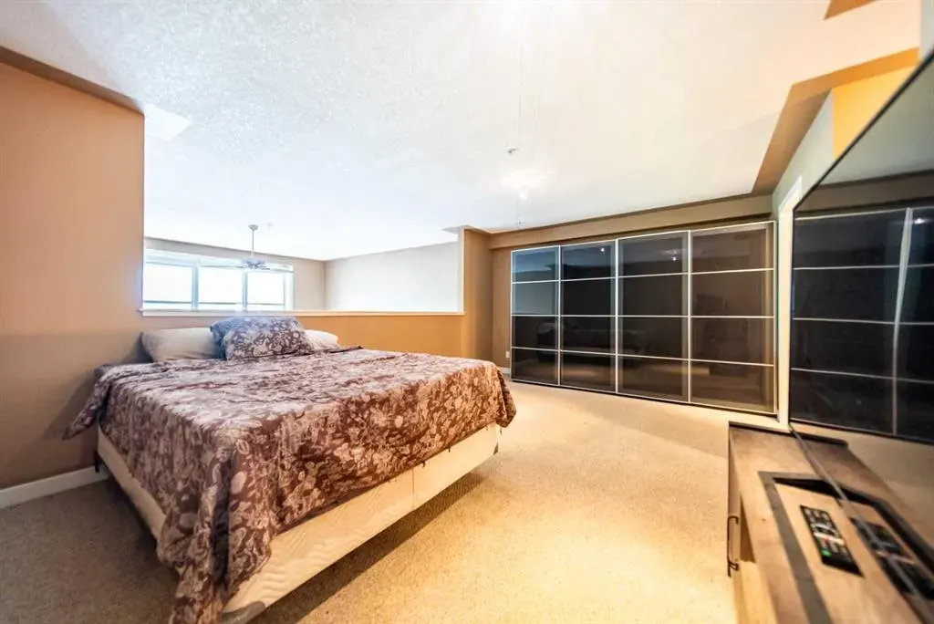 1505 27 Avenue SW, #102