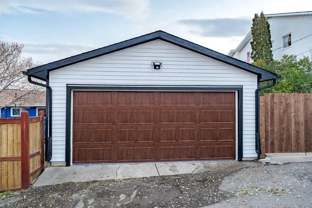 1024 Hunterston Place NW