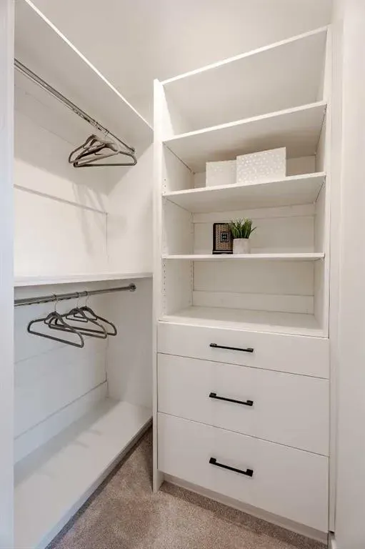 1024 Hunterston Place NW