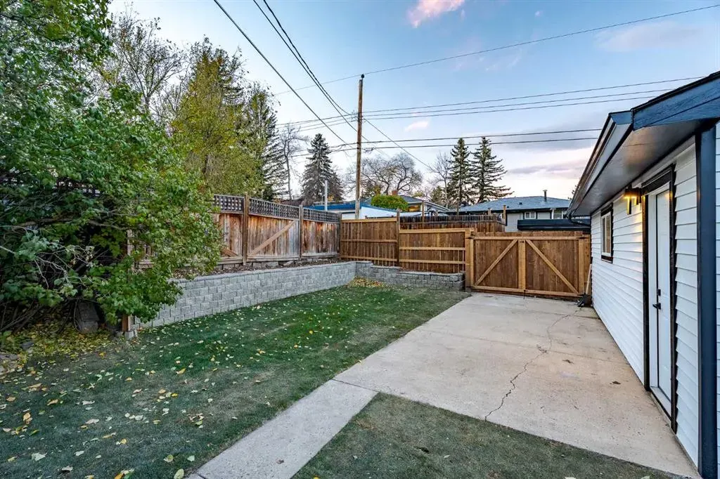 1024 Hunterston Place NW