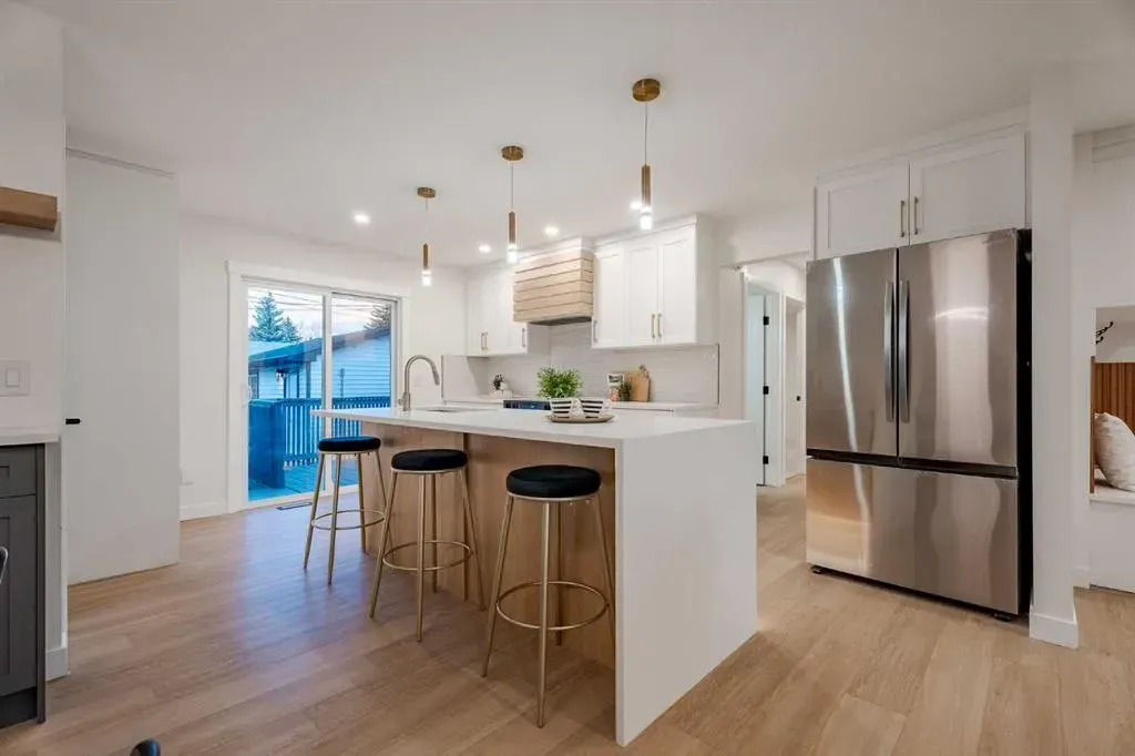 1024 Hunterston Place NW