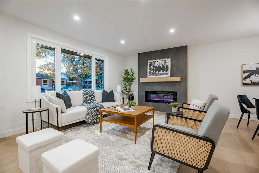 1024 Hunterston Place NW