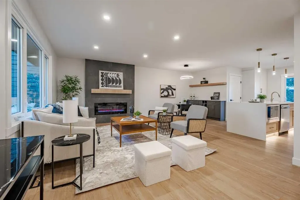 1024 Hunterston Place NW