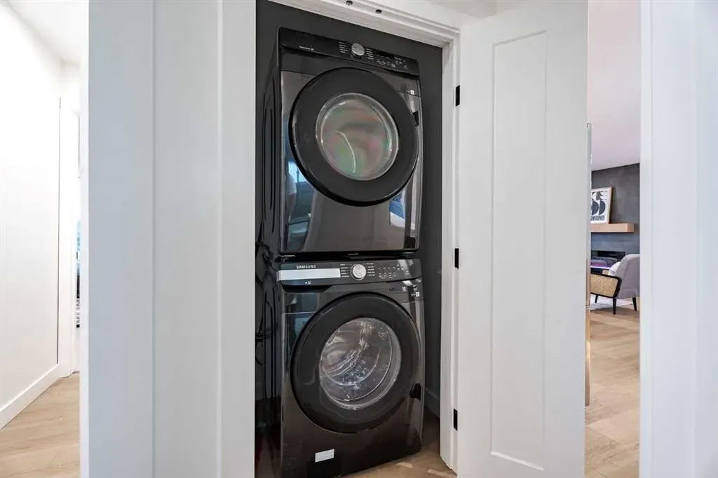 1024 Hunterston Place NW