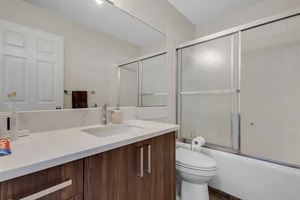 53 Martha's Haven Green NE