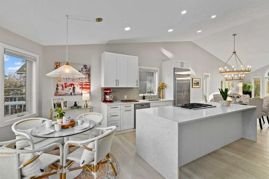 12 Mckenzie Lake Crescent SE