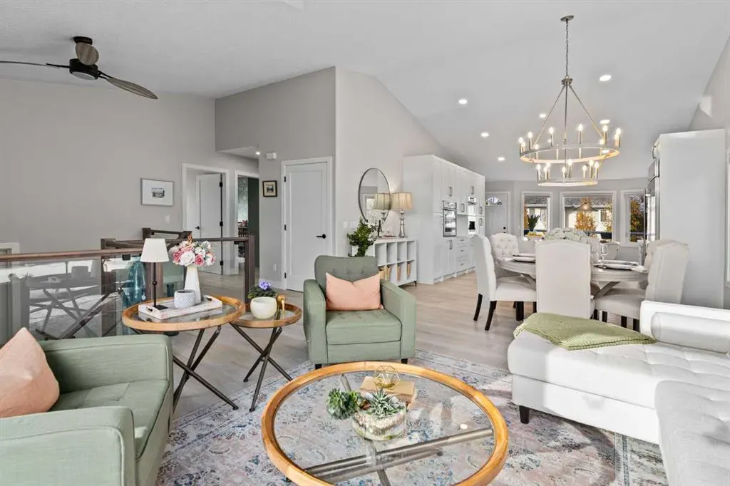 12 Mckenzie Lake Crescent SE