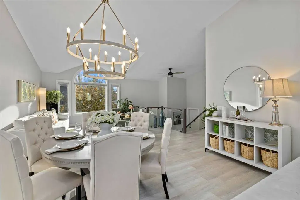 12 Mckenzie Lake Crescent SE