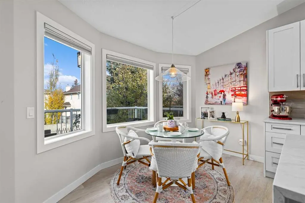 12 Mckenzie Lake Crescent SE