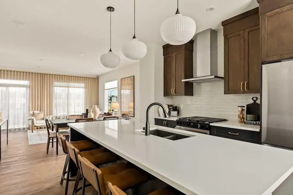 15030 Centre Street NE