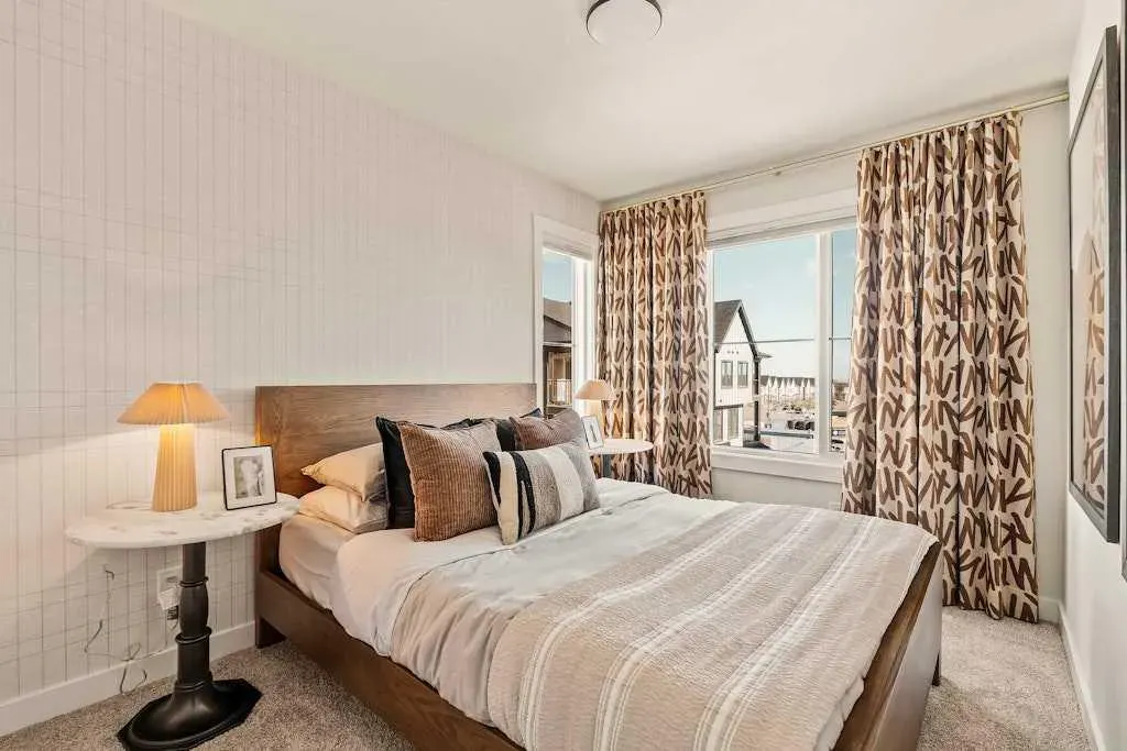 15030 Centre Street NE