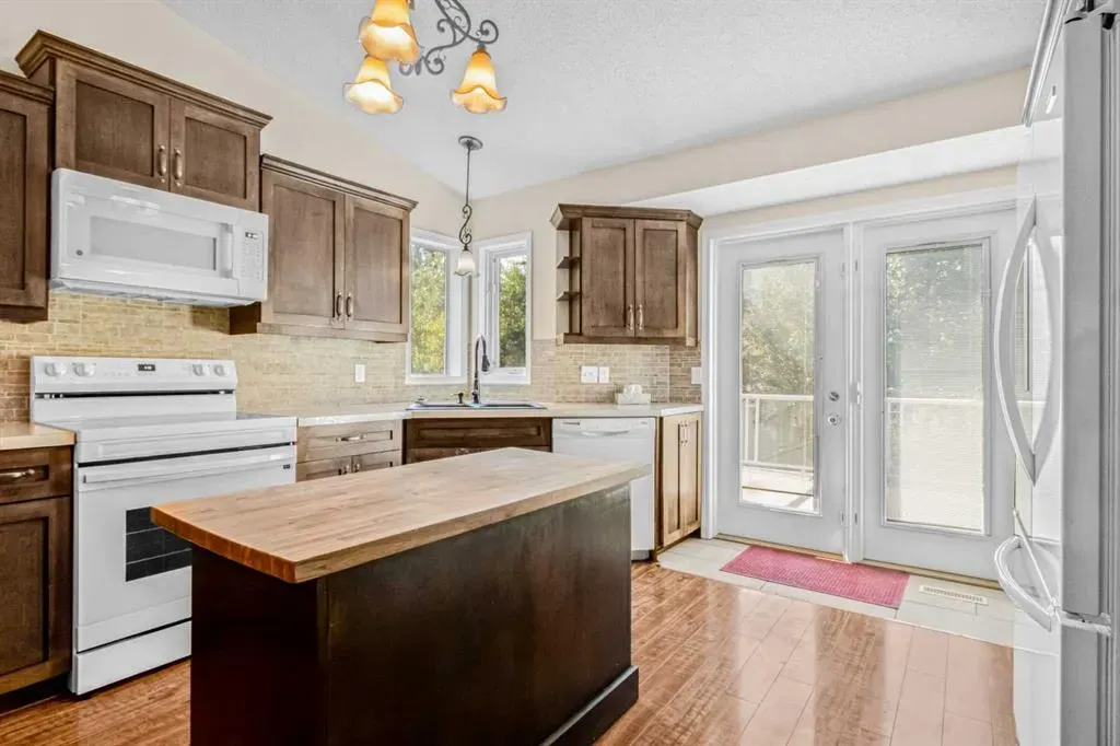 968 Citadel Drive NW