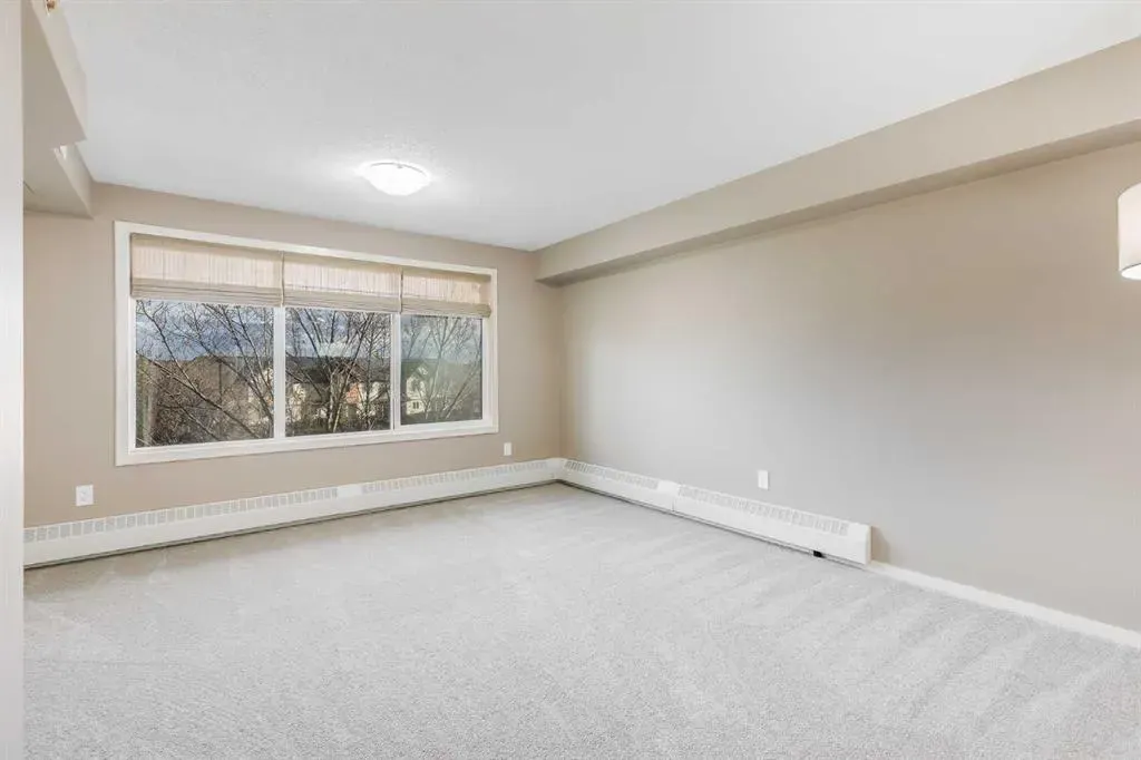 4 Kingsland Close SE, #1305