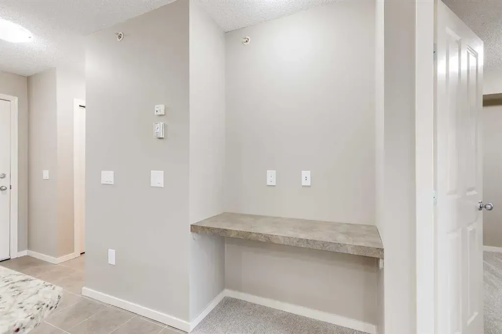 4 Kingsland Close SE, #1305