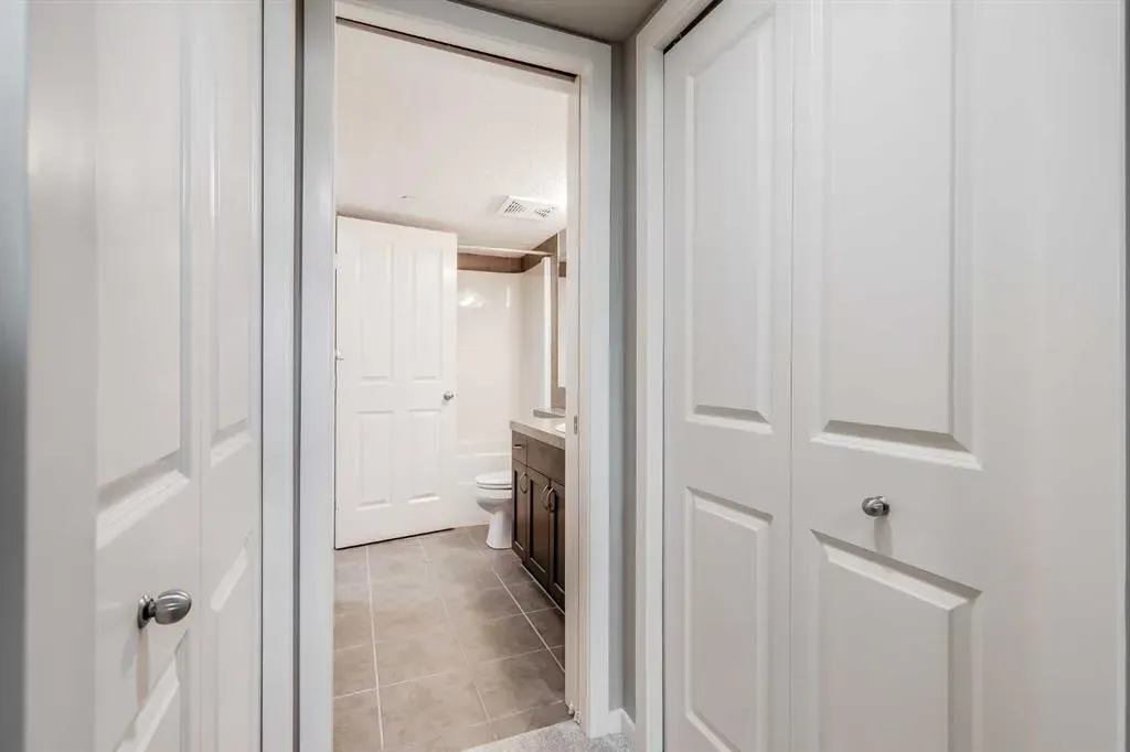 4 Kingsland Close SE, #1305