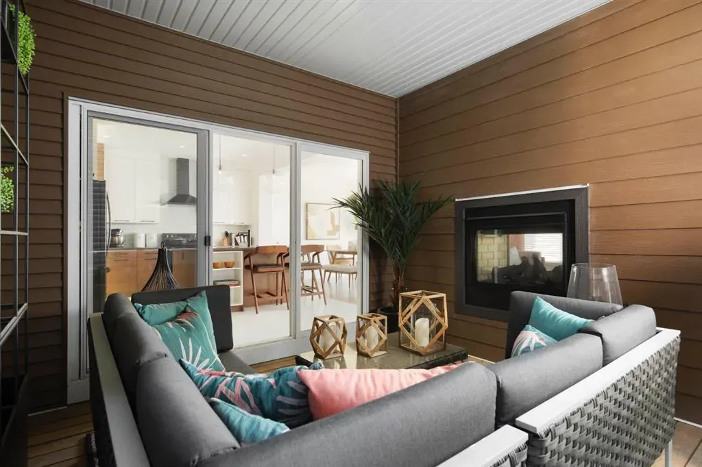 57 Creekside Avenue SW