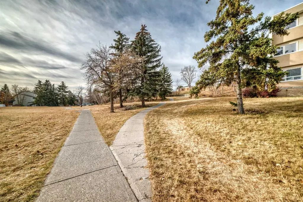 208 Grier Terrace NE, #1