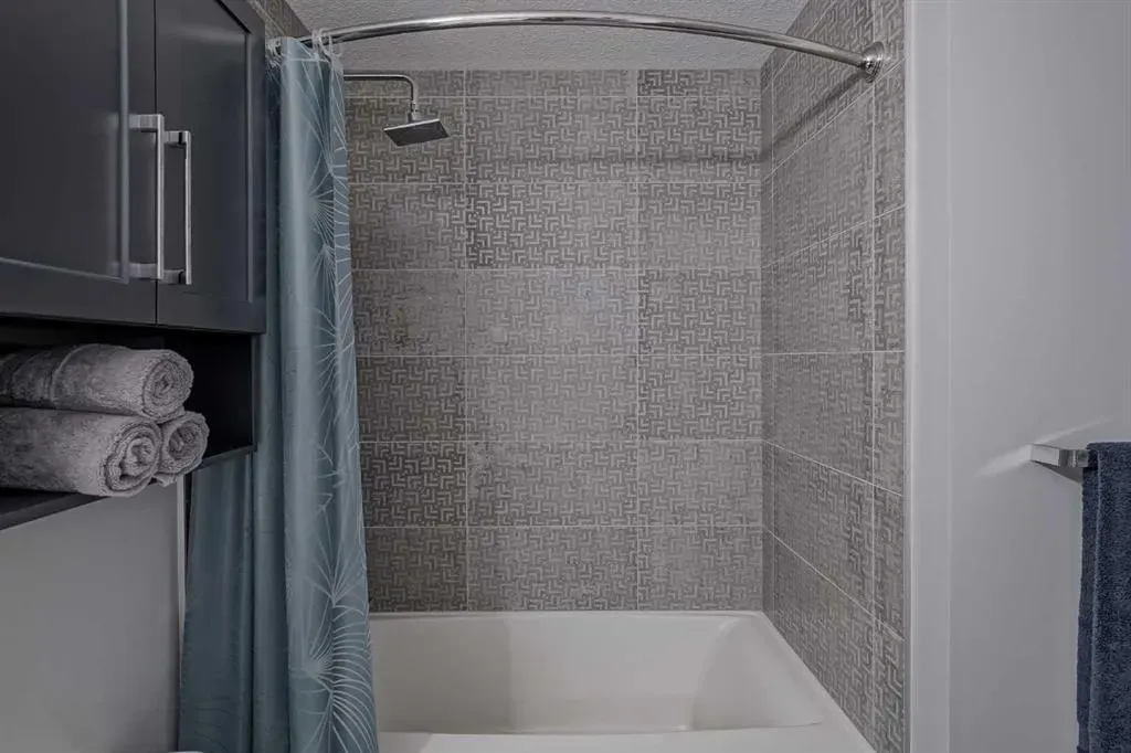 80 Greenbriar Place NW, #2208