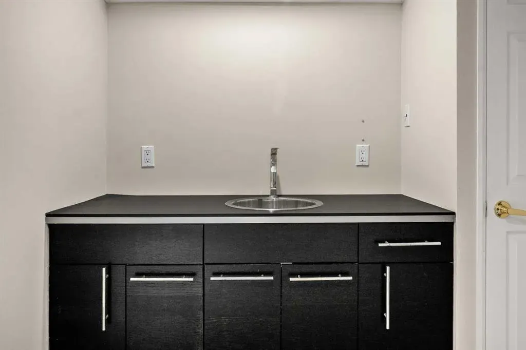 827 Lake Emerald Place SE