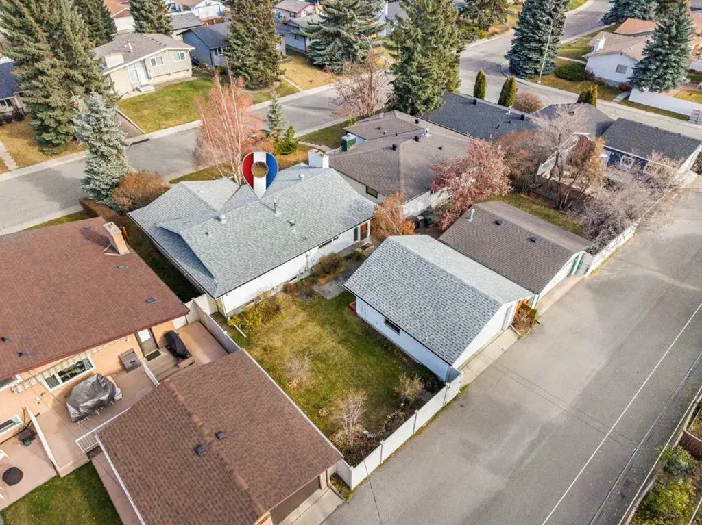 827 Lake Emerald Place SE