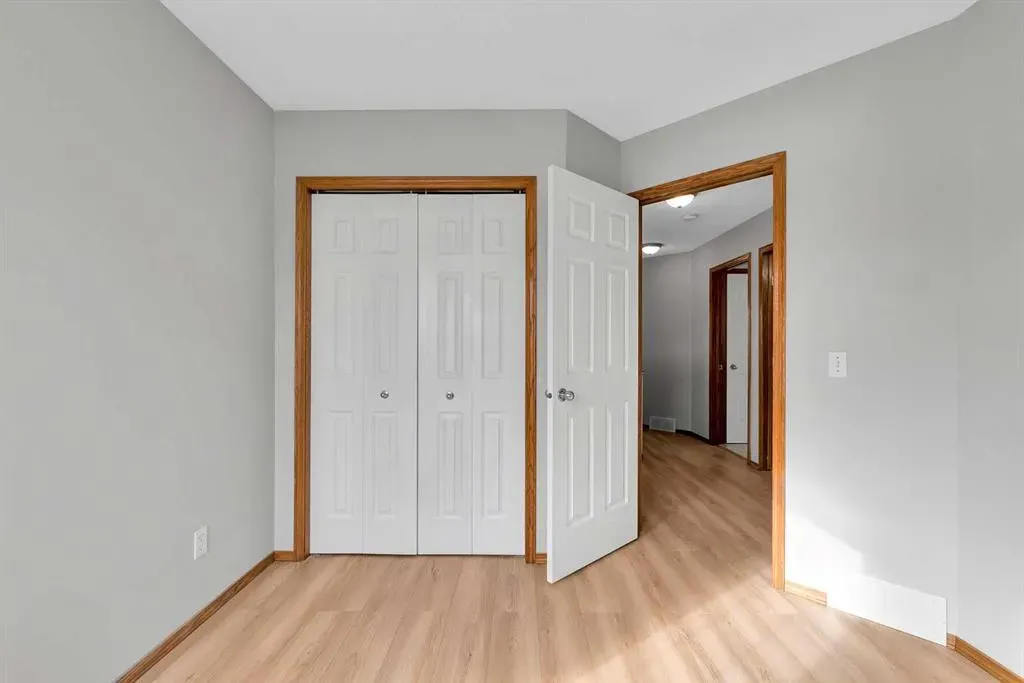 6 Country Hills Manor NW