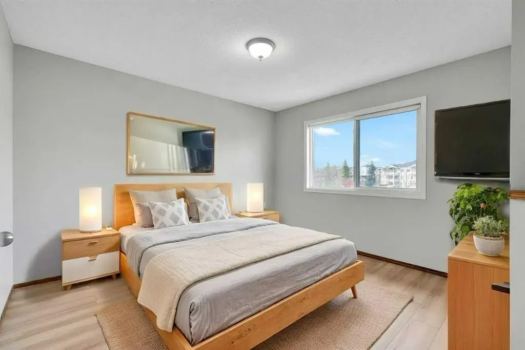 6 Country Hills Manor NW