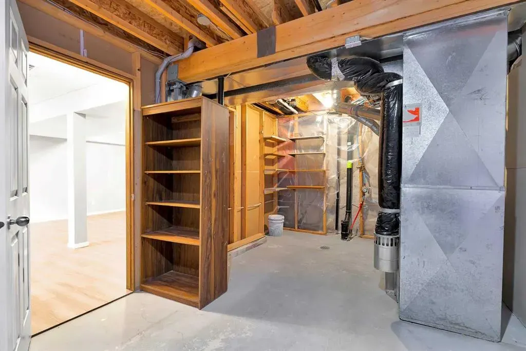 6 Country Hills Manor NW