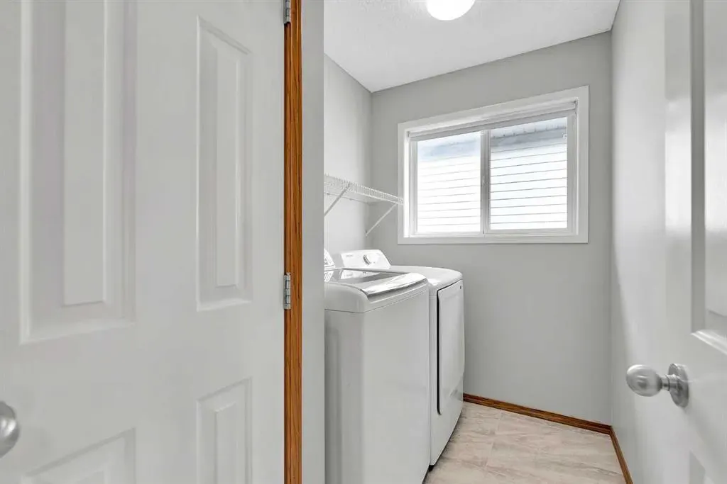 6 Country Hills Manor NW