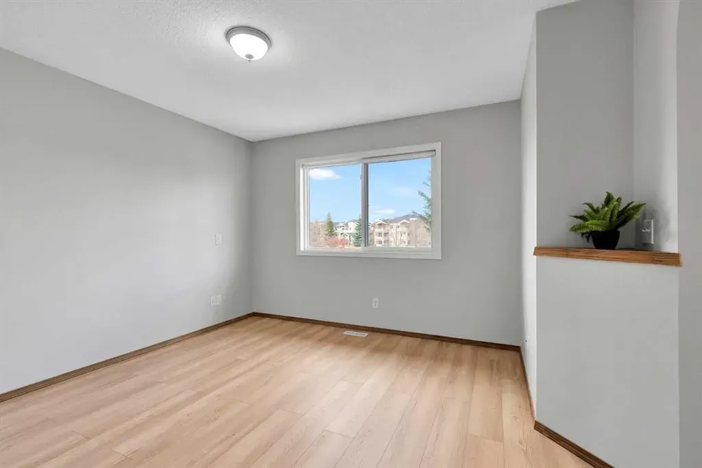 6 Country Hills Manor NW