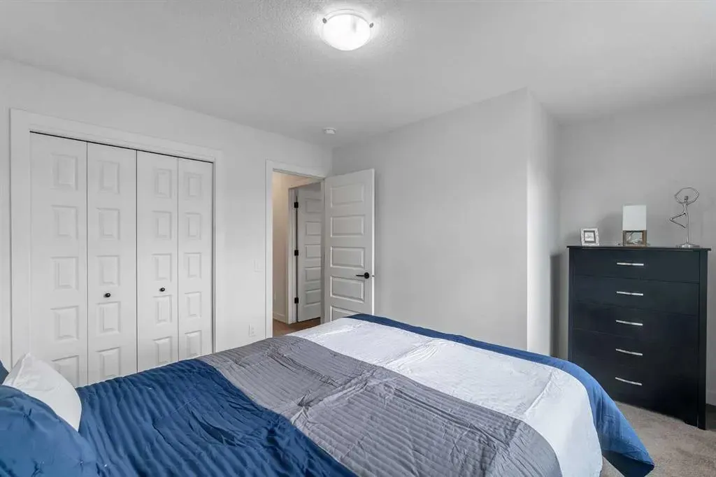 28 Cornerbrook Avenue NE