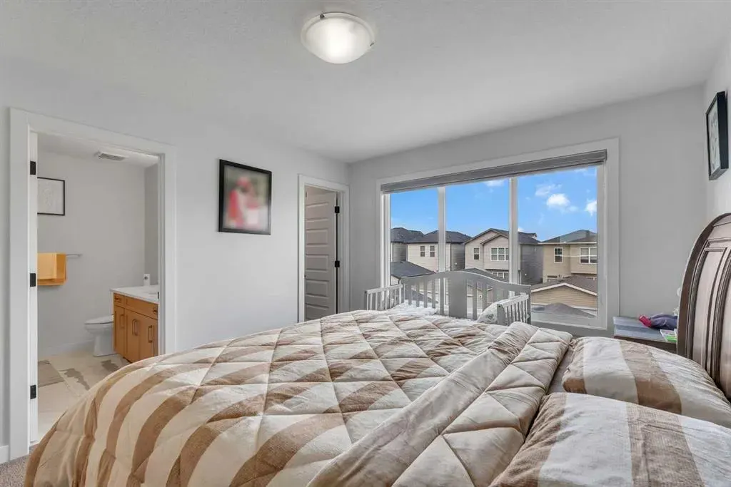 28 Cornerbrook Avenue NE