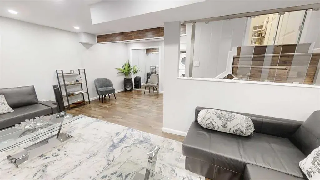 103 Prestwick Villas SE