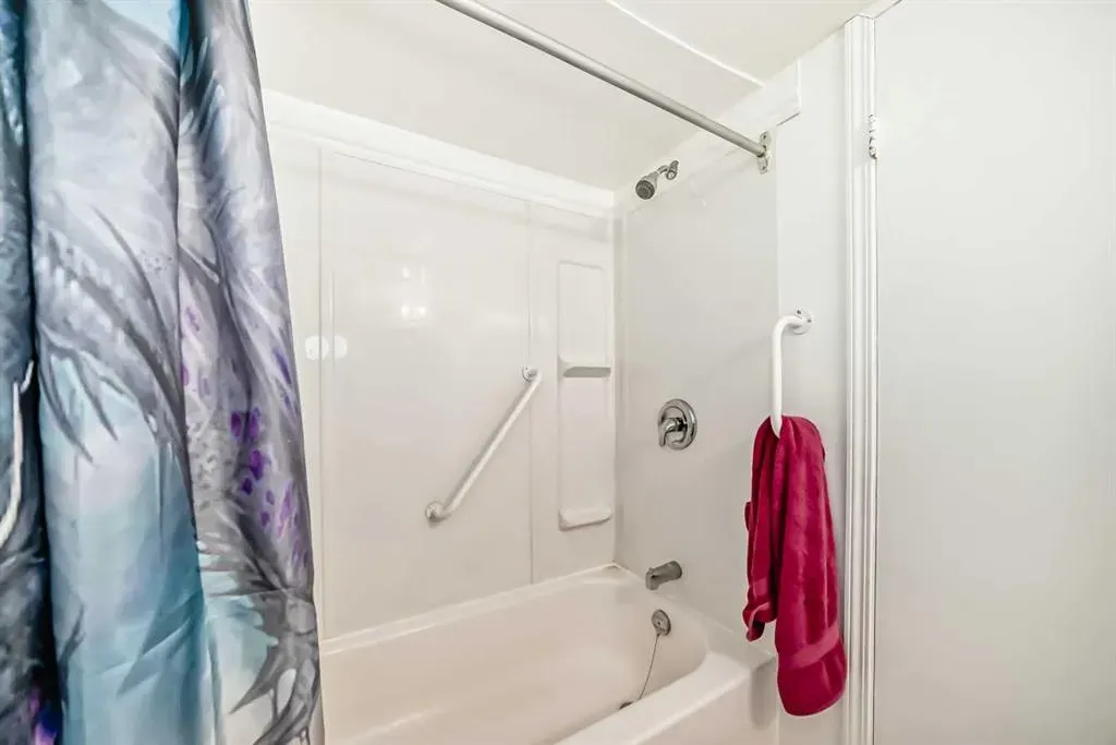 5623 Templehill Road NE