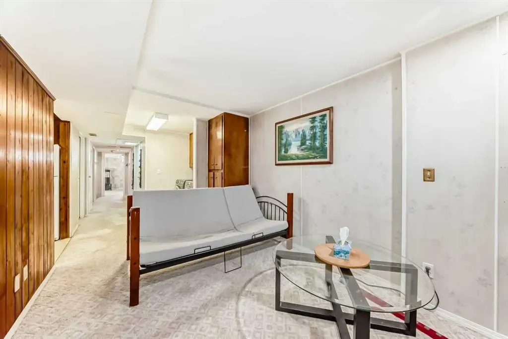 5623 Templehill Road NE