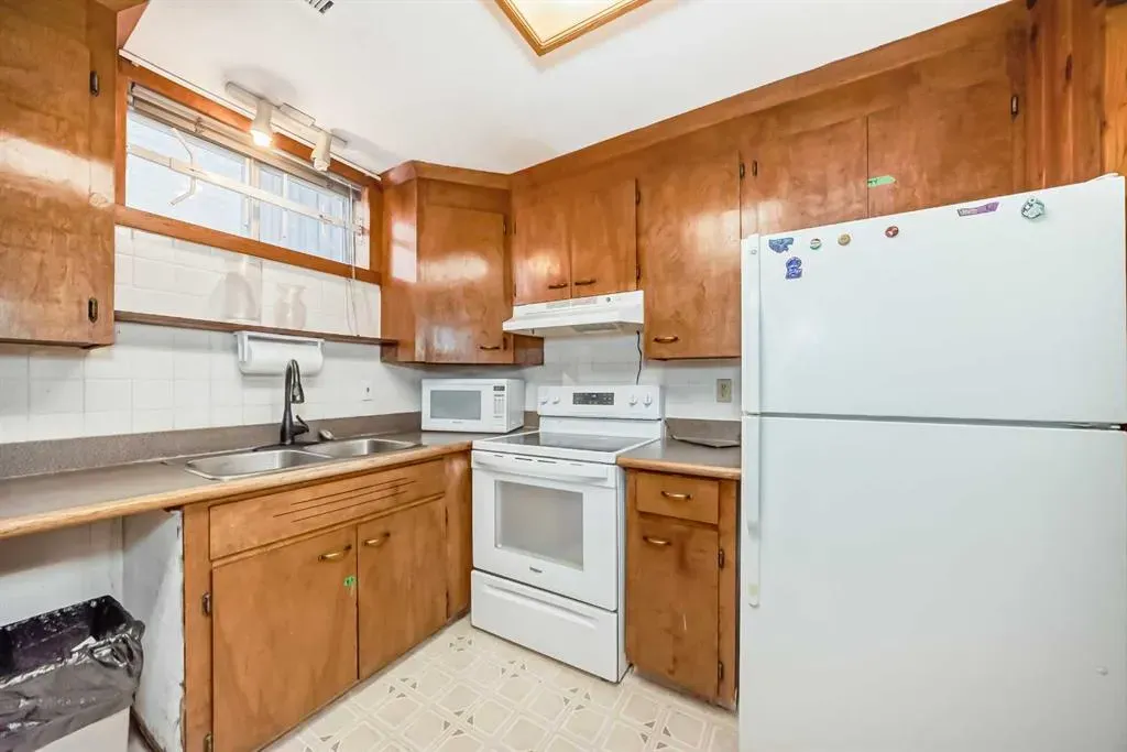 5623 Templehill Road NE