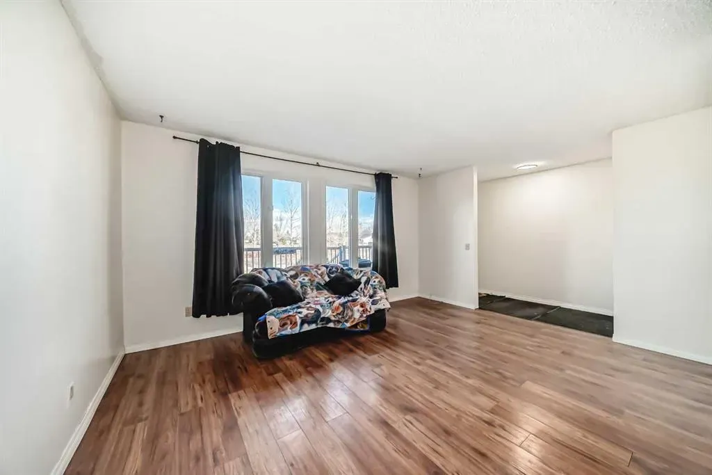 5623 Templehill Road NE