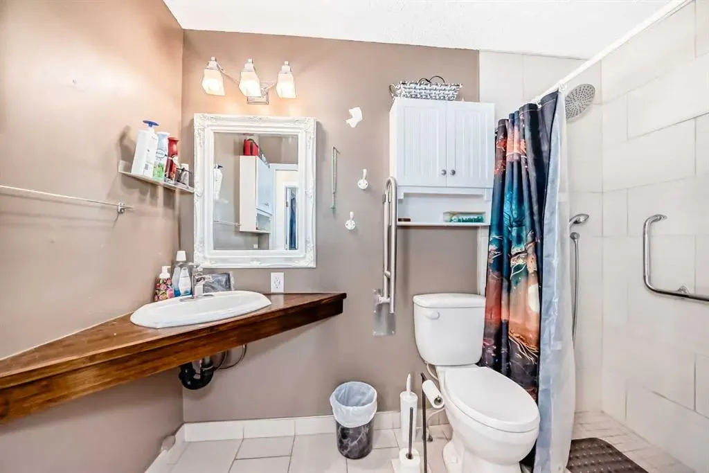 5623 Templehill Road NE