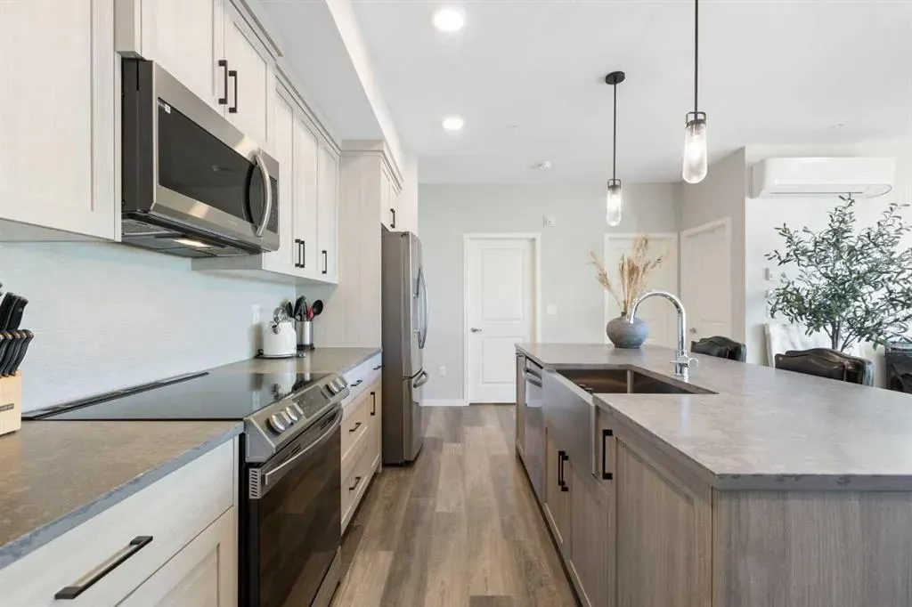 42 Cranbrook Gardens SE, #1409