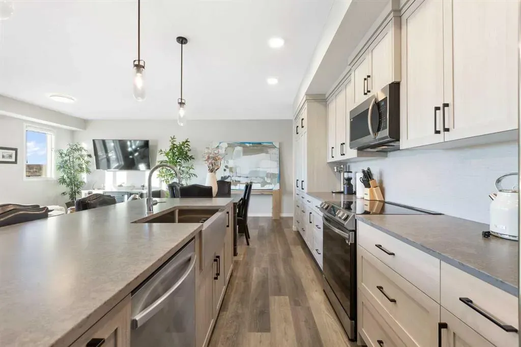 42 Cranbrook Gardens SE, #1409