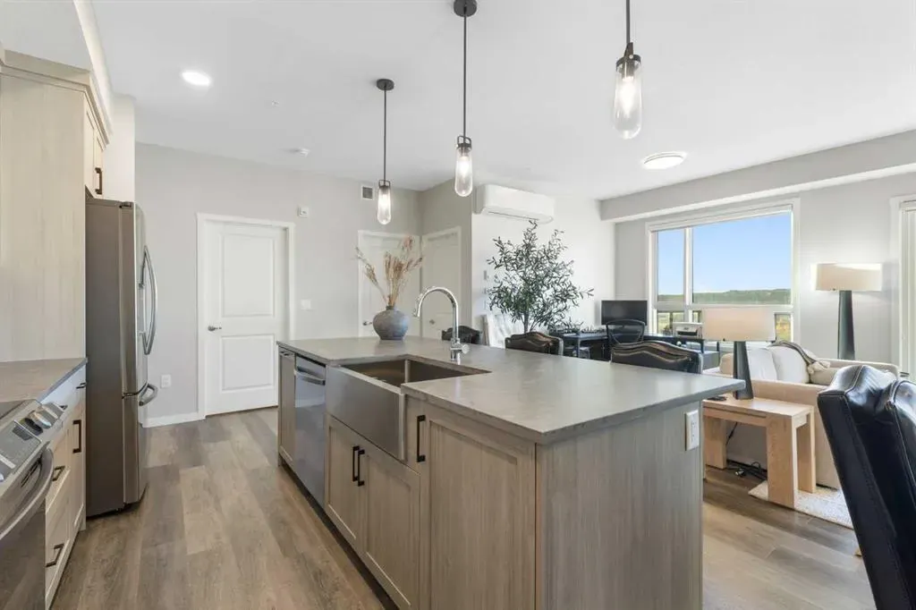 42 Cranbrook Gardens SE, #1409