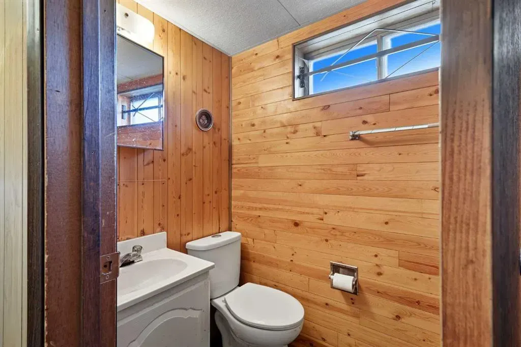 23 Fairview Drive SE