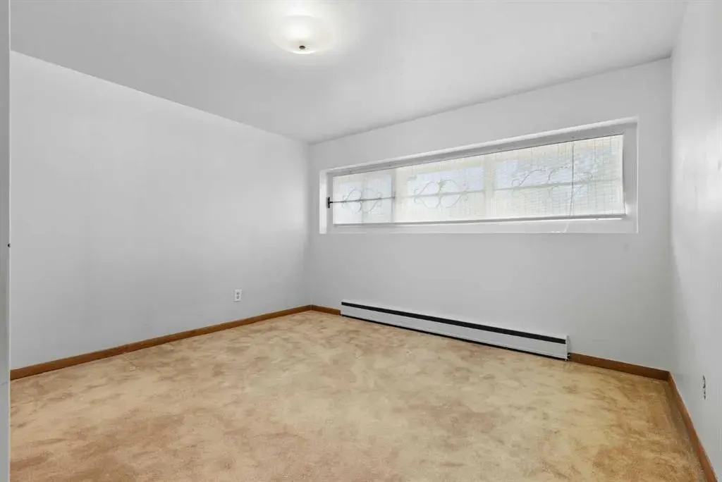 23 Fairview Drive SE